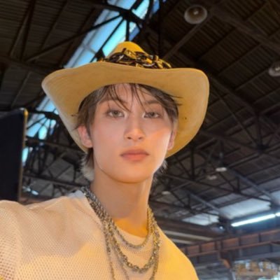 02CHERRYBOMB08's profile picture. 20, NCTezen (and multi), 🇮🇹