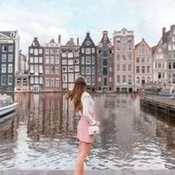 Heebie927569's profile picture. 