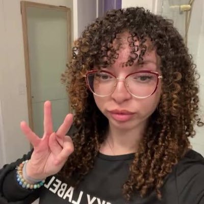 andrewjennif's profile picture. Andrew Jennifer