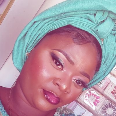 apenanosirat2's profile picture. Positive vibes only😎History and diplomatic studies (Tasued)🥰|An arsenal fan💯|Financial Advisor|A Perfume Seller|Yoruba Babe🥰