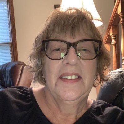 MISSJULIE269993's profile picture. I Won A Lottery Of $758.6 million And I Am Giving $10,000 each To The First 10 Followers just DM (JULIE FOLLOWED)