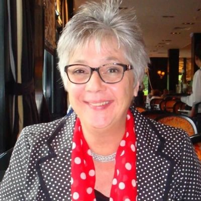 FannyWesterhoff's profile picture. Grootmoeder, saai, nieuwsgierig. 
Lees positieve, grappige, lieve en ontroerende berichtjes.
Onhandig op/met X. 
Hou van katten en honden🐕🐈‍⬛.