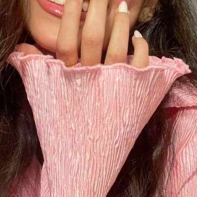 symphonayaa's profile picture. 