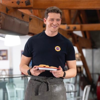 vee_buckley_118's profile picture. 25 • she/her • addicted to those gay firefighters • BUDDIE CANON • book obsessed • swiftie • bi🏳️‍🌈