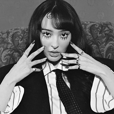 marieouihya's profile picture. i love the way she sings a little sometimes - 1/9/19 🦌