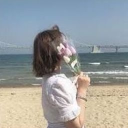 Uvernaux918894's profile picture. 