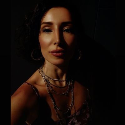 nfssnfss's profile picture. Bak bana, gör kendini......