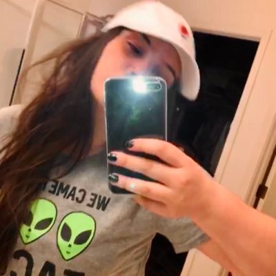 luizavrg's profile picture. nao tenho twitter