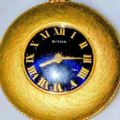 palomi1976's profile picture. Sono Simone..che dire lavoro alle aste e colleziono oggetti antichi e preziosi..un gentiluomo e un generoso 🥰