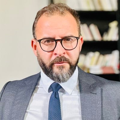 KarimNaitOuslim's profile picture. PhD, enseignant-chercheur à l’université Paris Cité, éditorialiste, écrivain et essayiste.