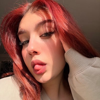 niuchino's profile picture. برای حفظ سلامت روانم بلاکت میکنم، ببخشید عزیزم💋