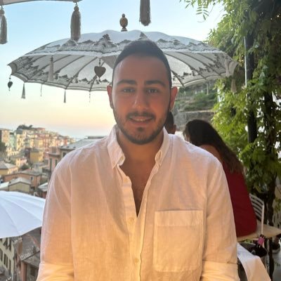 ahari_araz's profile picture. Data science student. iOS mobile App Developer. Co-Founder of Double A.      MRR: 🟩 🟩 ⬜️ ⬜️ ⬜️ ⬜️ ⬜️ ⬜️ ⬜️ ⬜️ 10k$