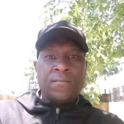 Constable_Frans's profile picture. Much love ❤️ to all of you ❤️❤️❤️❤️ From Lalas Wa Le Sandawana.