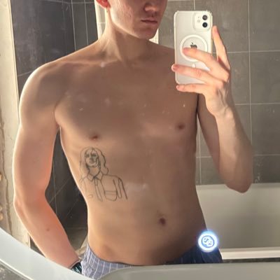 di27_01's profile picture. хожу в зал, чтобы хоть где-то стонать и потеть