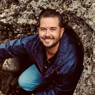 TheTudorChest's profile picture. 📚Author 🎙️Podcaster 👑 Historian