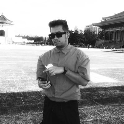 michaelandrilo's profile picture. les folies