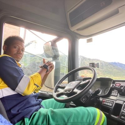 TheReal_Tebza's profile picture. •Father Of 2 •Certified Truck Driver From @CPDAcademy •Driving For @Transmac / @reinhardttransportgroup •🎼 Deep House Fan