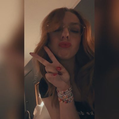 frankieadams198's profile picture. just a girl, in the world… full of Southend United & Taylor Swift