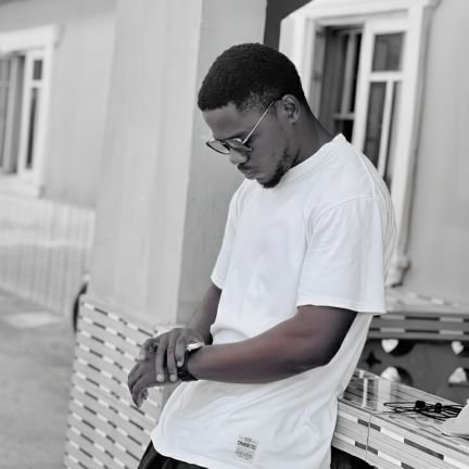 Arch_Mubarak's profile picture. always believe in god