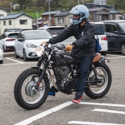 kurokiri_eileen's profile picture. 冬来りなば春遠からじ。YAMAHA SR400/NISSAN Caravan/Nikon Zfc/Nero/Leonard/Coco/Ann/#山梨SRMT