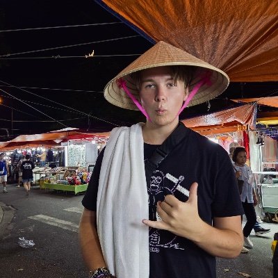 tomWHUFC_'s profile picture. @westham @mets