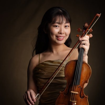 ayakaToi___vn_'s profile picture. 東京音大卒Violinist/Primolaメンバー@Primola199671 / 2021年度（公財）青山音楽財団奨学生 /NHK交響楽団N響アカデミー在籍/高和学院講師/🐹2023.12月生、🐶2025.6/8生