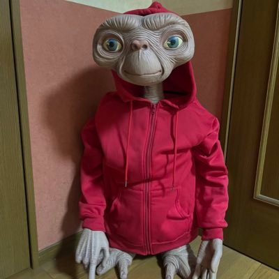 C48UtRJ2uUsQy77's profile picture. 