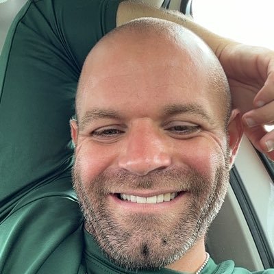 ILiveForSnacks's profile picture. Probably eating snacks I said I wouldn’t buy. Opinions are my own, unfortunately.