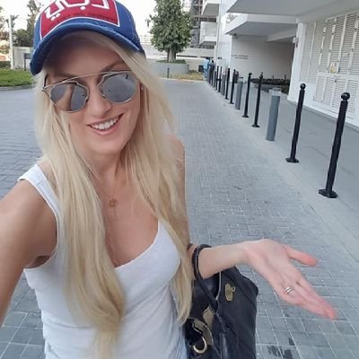 linda0037886277's profile picture. 