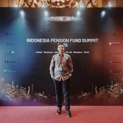 tomzlf's profile picture. 