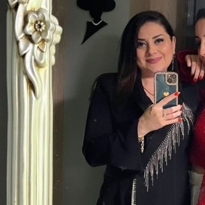 Aslihanoztprk_1's profile picture. 🎈 Edebiyat Öğretmeni