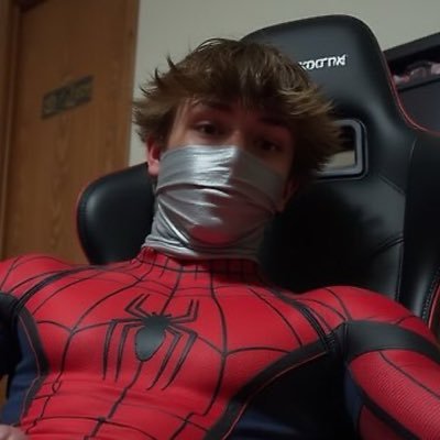 cody788622792's profile picture. aussie  boy and his alt 😈