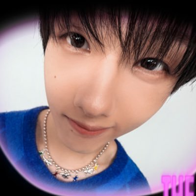 daylightjisung's profile picture. — I once believed love would be burning red ; but it's golden like daylight #지성 ♡ 星辰 ♡ #천지