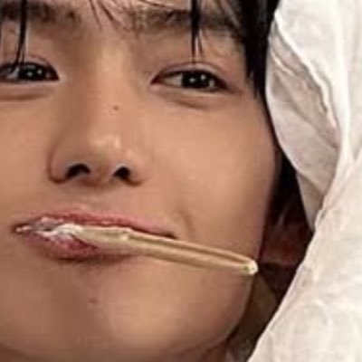 straawbear's profile picture. 11 ⭒ thinking abt tbz 24/7 ⭒ #이재현