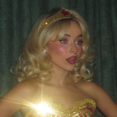 furryhaikyu's profile picture. i like batman and sabrina carpenter