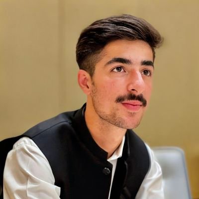 Ozair352079's profile picture. Student in Computer Science and as a Graphic designer / programer in ( c# / c++ )