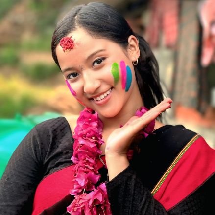 Shre83498Namuna's profile picture. कमजोर होईन कठोर बनाउनु छ मनलाई 
रोएर होईन हासेर देखाउनु छ आफन्तलाई😊 🙏