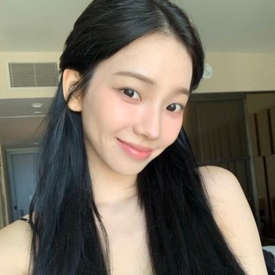 kathrifna's profile picture. ꒰ 𑁯 ꒱ ❝ 𝘀𝗲𝗿𝗲𝗻𝗲 𝗲𝗰𝗵𝗼 ❞ ⟡ 透亮的.