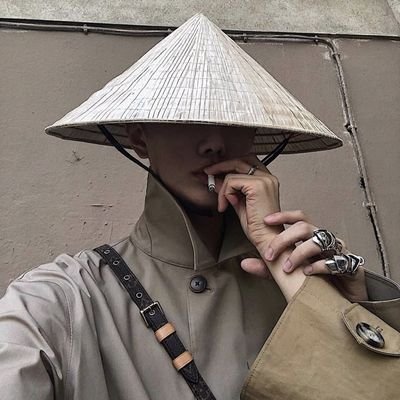 HalfAslpH3ro's profile picture. my subconscious got wifi and no filter