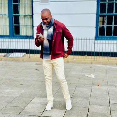 Docuzor's profile picture. Researcher |NHS| Scribbler |Chelsea| Tennis 🇬🇧🇳🇬