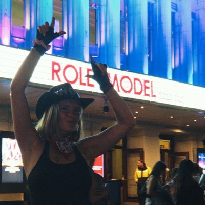 ysudsunday's profile picture. C’est le langage qui divise