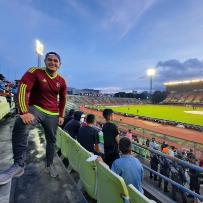 josemanuel9's profile picture. Comunicador Social ⚽️🇻🇪
podcast: Fubolmijo 
Futboldelbarriove 🇻🇪
FUTVE⚽️