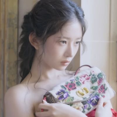 naonreii's profile picture. 𝟐𝟎𝟎𝟒.⑅ᐢ₎ A woman who lives by her 𝑨ttitude. Call her Rei iveblis, lively.