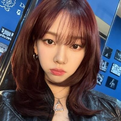 ellebaeee's profile picture. hi friends :)