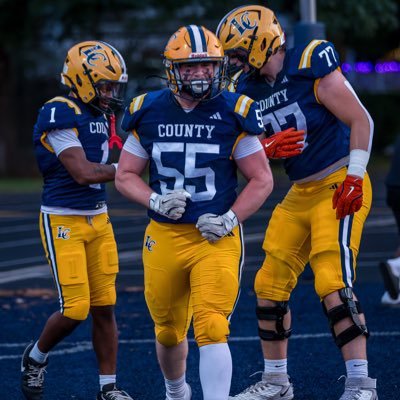 LochlanSnyder58's profile picture. ‘26 5’11 230 G/DT 3.23 gpa (Cell 910-633-3297)