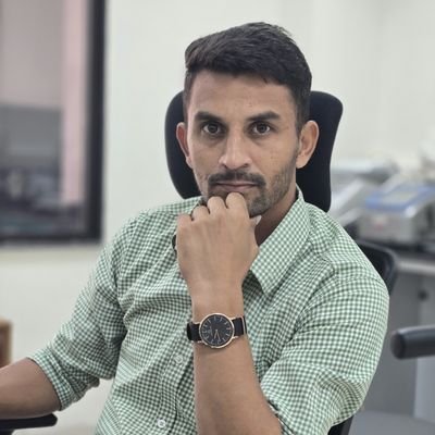 Funkushshrma's profile picture. I answer Rhetorical questions.Constant traveller.................around the sun.
 
Achievement: Once travelled 2218km without earphones.

🌻