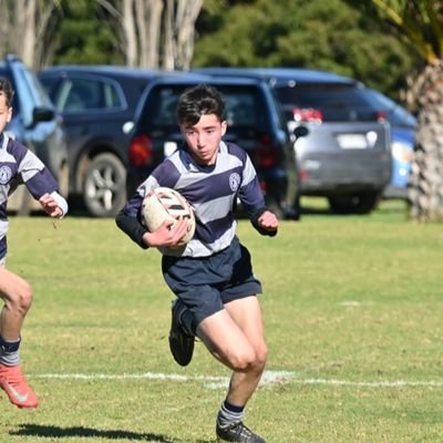 EliasDeLaCruzW's profile picture. Fue una vida inútil, rotunda, implacablemente inútil.

J. R. Ribeyro.