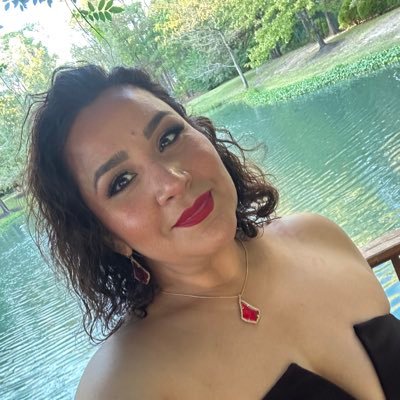 DDC832's profile picture. You can tell who I am from the back, cause it’s heavy