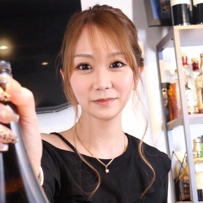 HAPPY11895655's profile picture. 出稼ぎ子からの問い合わせ爆増中😚肉酒場で、ランチして、受付して、事務して、お店のママして、楽しんでます🥳稼ぎたい！環境変えたい！そう思ったら、気軽にＤＭ下さい🥰人生は、楽しんだもん勝ちです！！HAPPYになりたい子は、まず繋がって下さい✨✨