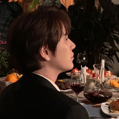 Rokkokokrunch's profile picture. https://t.co/39QCAmXqdZ